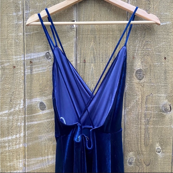 Dark Blue Velvet Luxe Faux-Wrap Backless Maxi Dress 🌿 - Picture 7 of 10